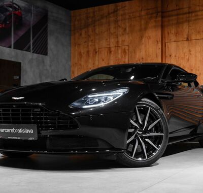 Aston Martin DB11 3