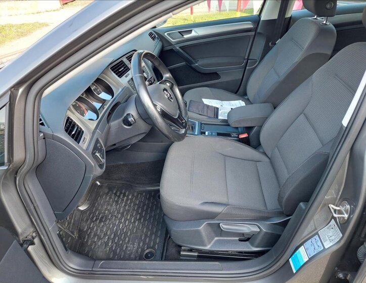 Volkswagen Golf Hatchback 1,2 l 81 kw