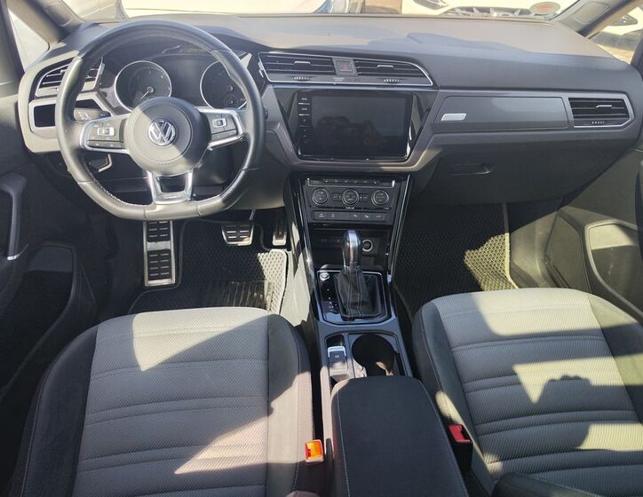 Volkswagen Touran 16
