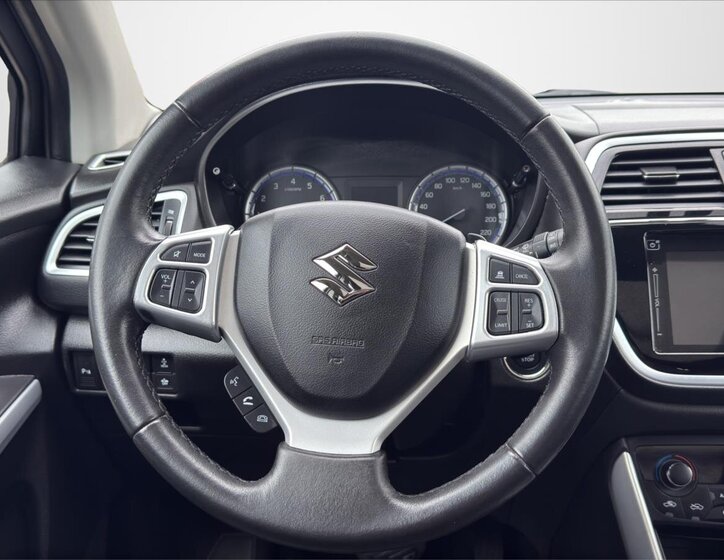 Suzuki SX4 S-Cross SUV / Terénní 1,4 l 103 kw