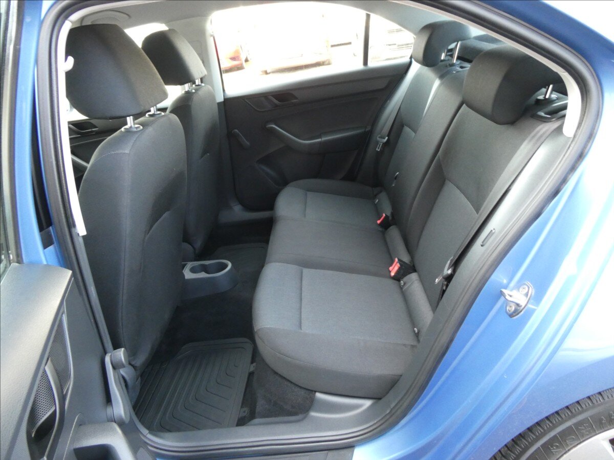 Škoda Rapid Liftback 1,2 l 63 kw