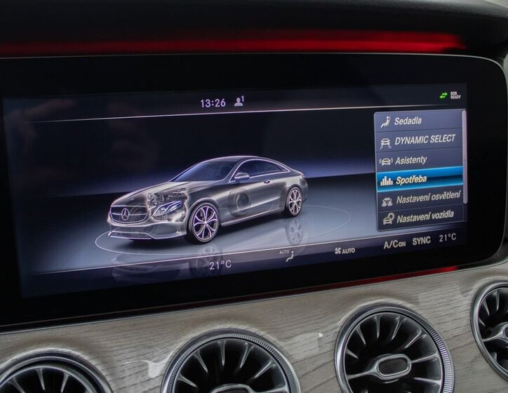 Mercedes-Benz Třídy E 28