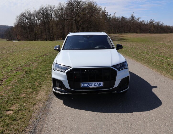 Audi SQ7 SUV / Terénní 4,0 l 373 kw