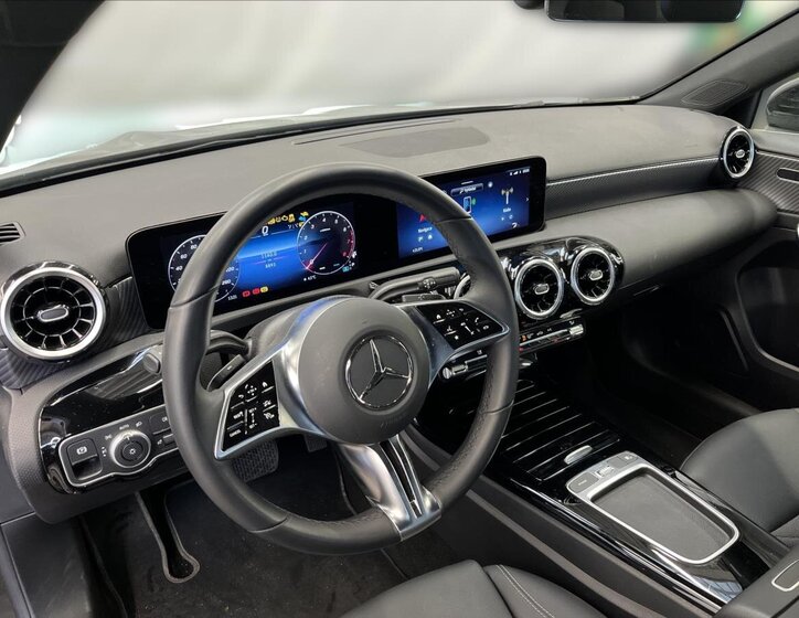 Mercedes-Benz Třídy A 9