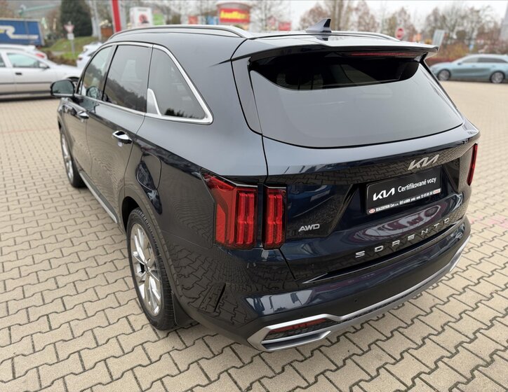 KIA Sorento 5