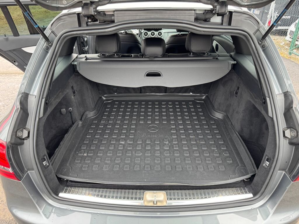 Mercedes-Benz Třídy C Kombi 2,2 l 143 kw