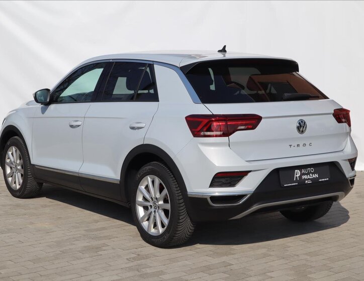 Volkswagen T-Roc CUV / Crossover 1,5 l 110 kw