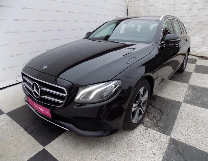 Mercedes-Benz Třídy E 1