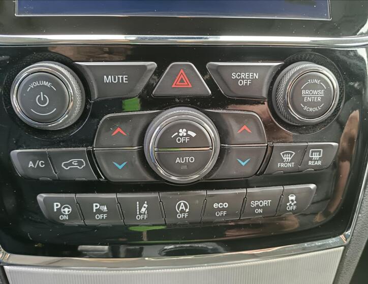 Jeep Grand Cherokee 10