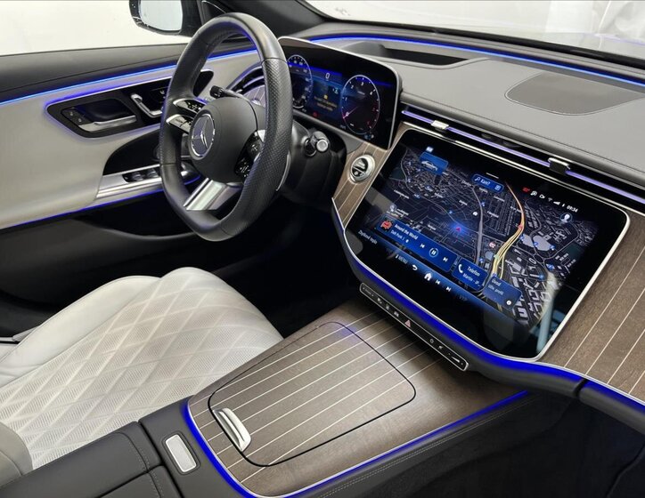 Mercedes-Benz Třídy E 18