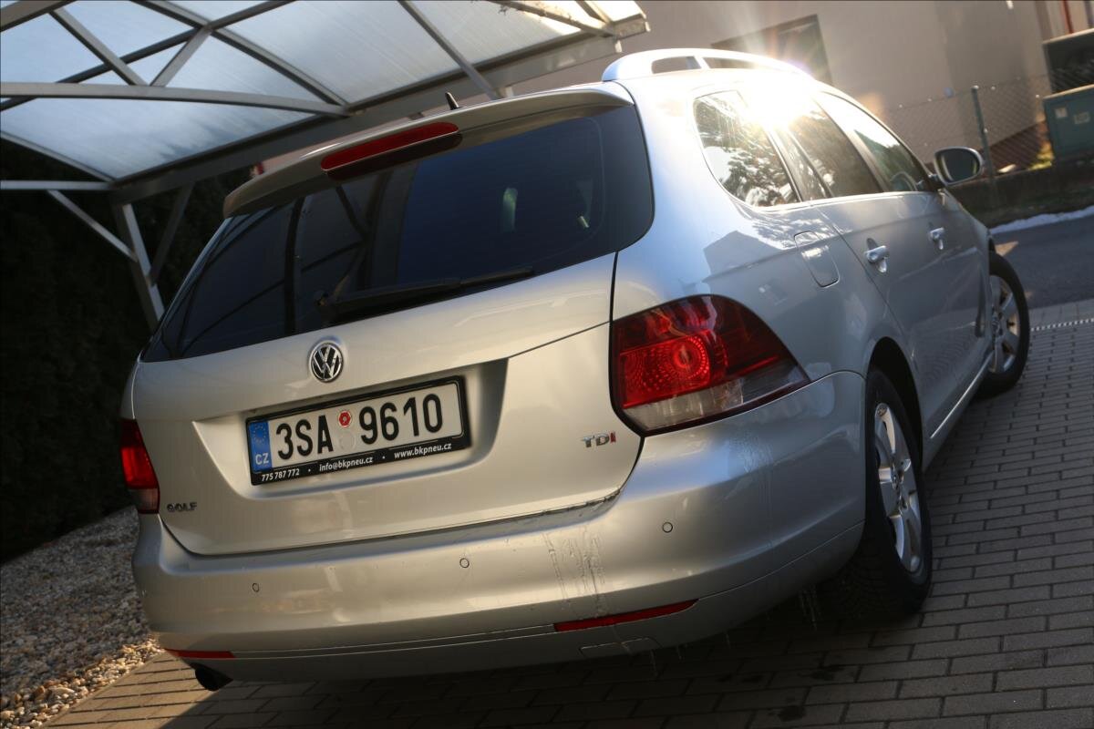 Volkswagen Golf Kombi 1,6 l 77 kw