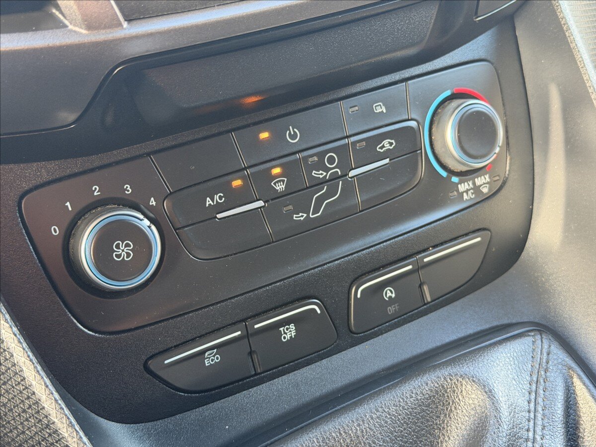 Ford Transit Connect Pick-up 1,5 l 73 kw