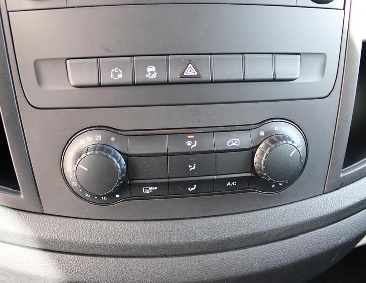 Mercedes-Benz Vito 15
