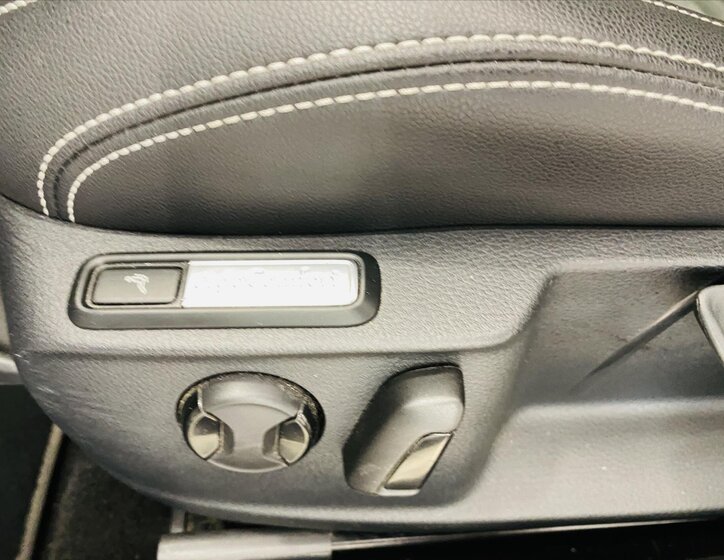 Volkswagen Passat Kombi 2,0 l 206 kw