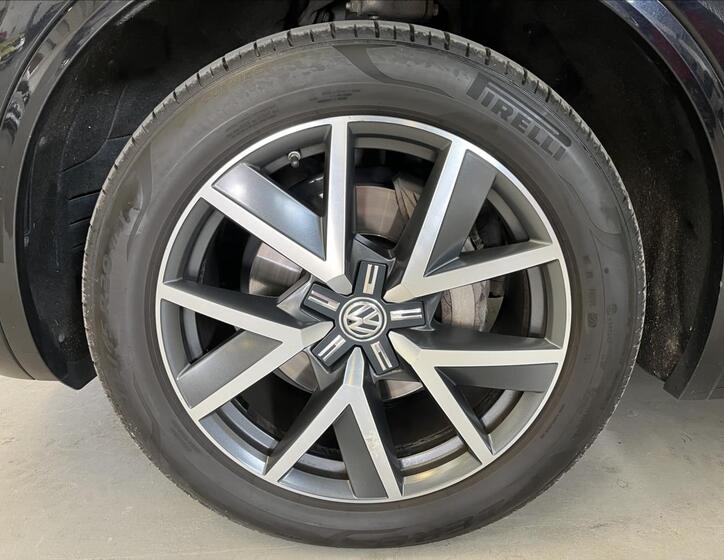 Volkswagen Touareg 34