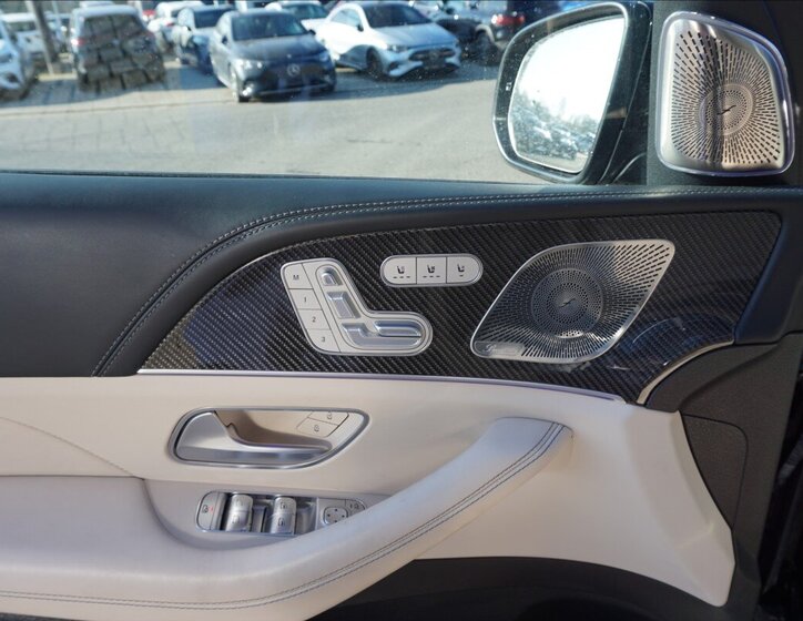 Mercedes-Benz GLS SUV / Terénní 4,0 l 450 kw