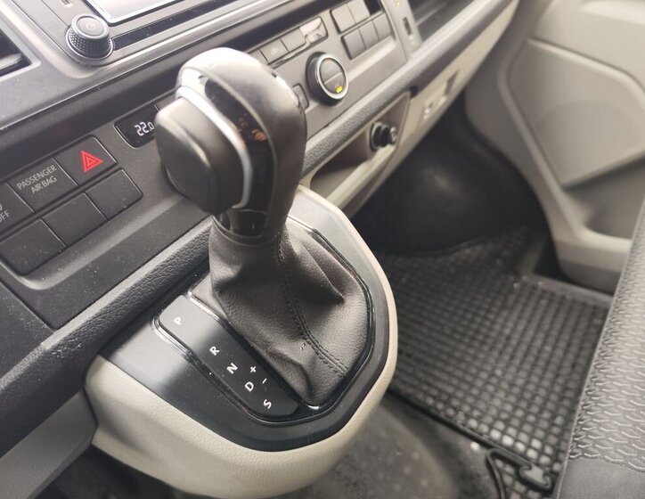 Volkswagen Caravelle MPV 2,0 l 110 kw