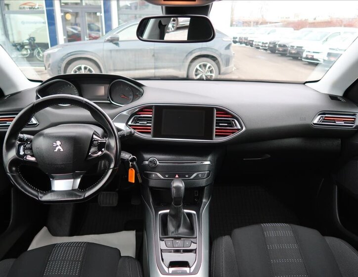 Peugeot 308 Kombi 2,0 l 110 kw