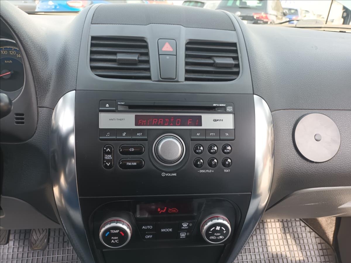 Suzuki SX4 Hatchback 1,6 l 88 kw