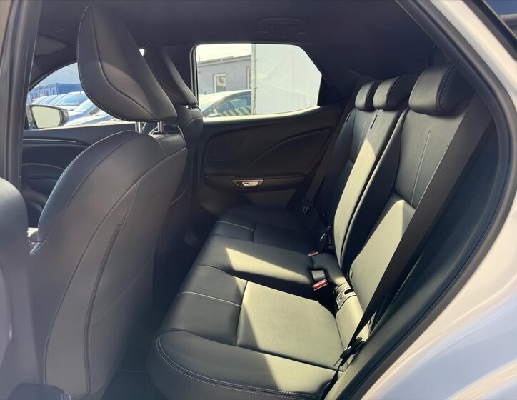 Lexus LBX SUV 1,5 l 67 kw