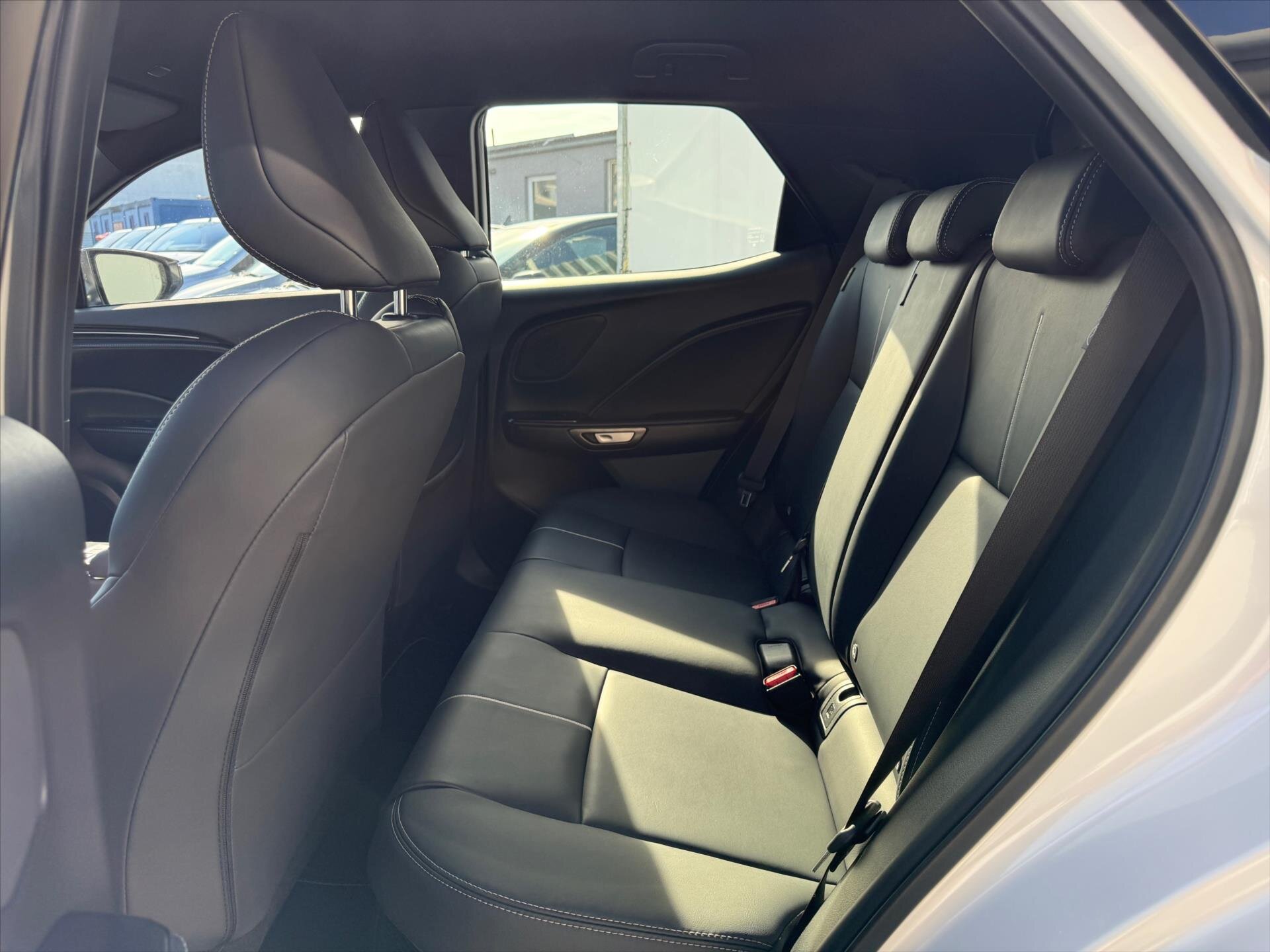 Lexus LBX SUV 1,5 l 67 kw