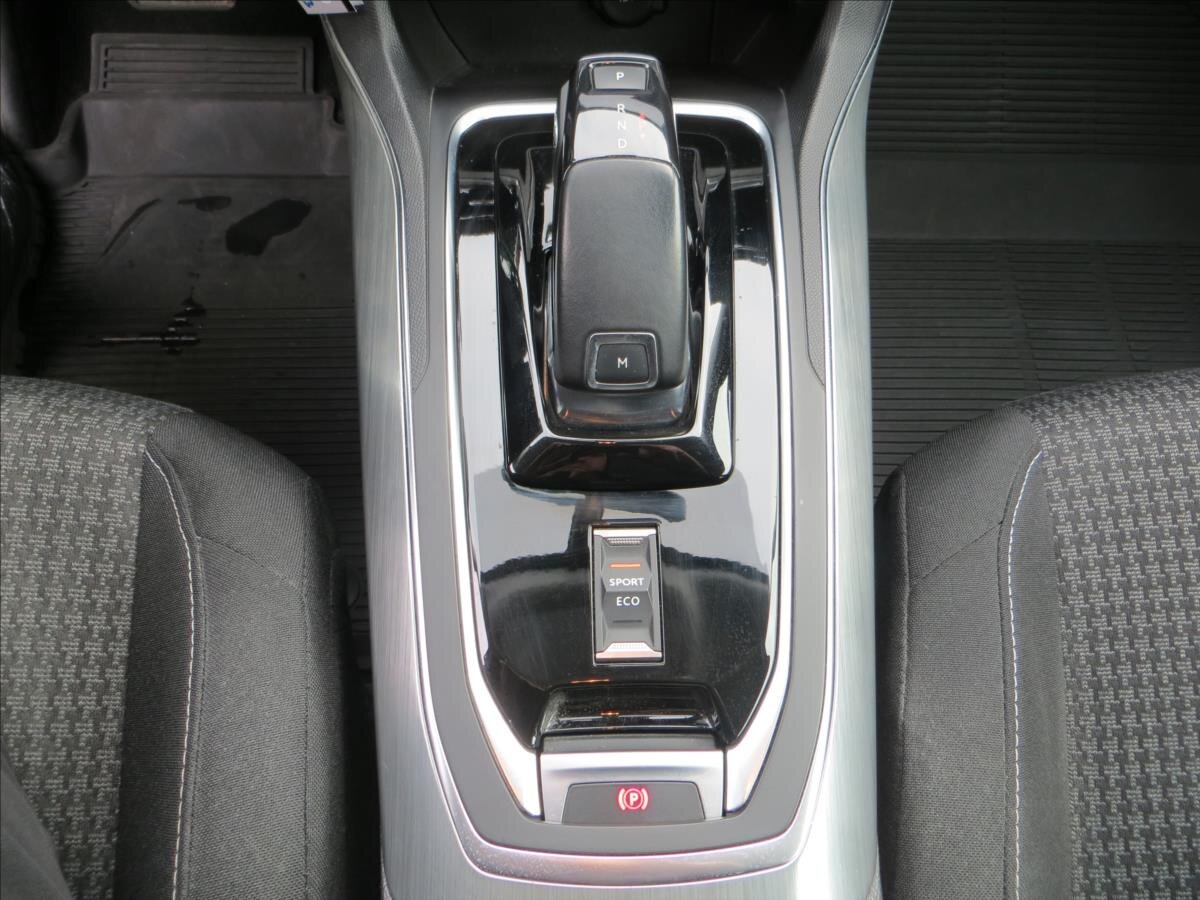 Peugeot 308 Kombi 1,2 l 96 kw
