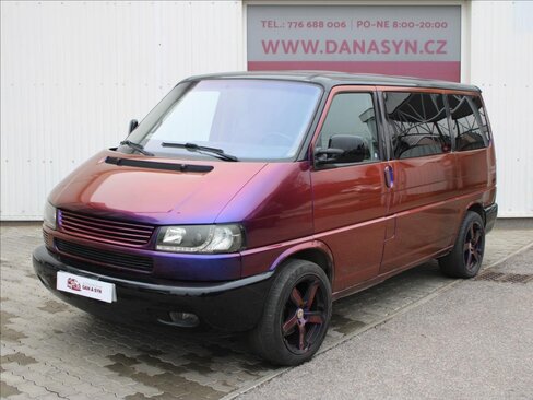 Volkswagen Caravelle Kombi 2,5 l 111 kw