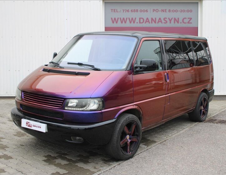 Volkswagen Caravelle 1