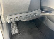 Toyota Corolla Sedan / Limuzína 1,5 l 92 kw