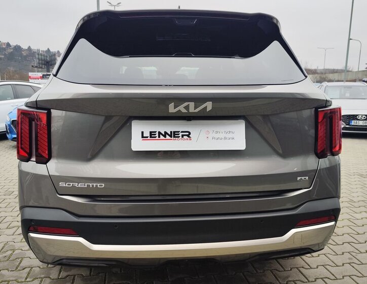 KIA Sorento 6