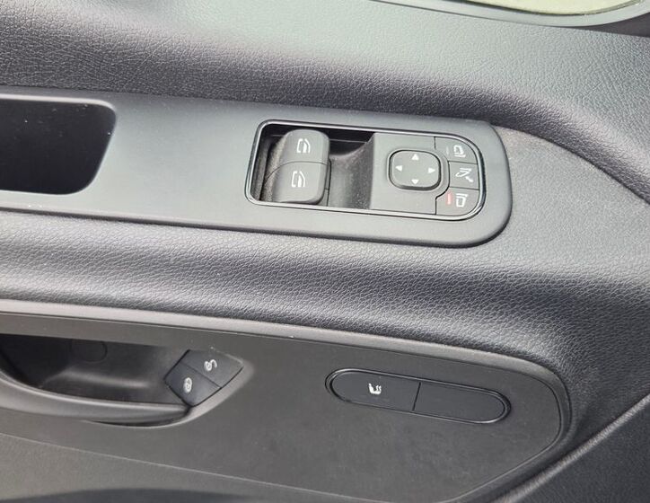 Mercedes-Benz Sprinter 16