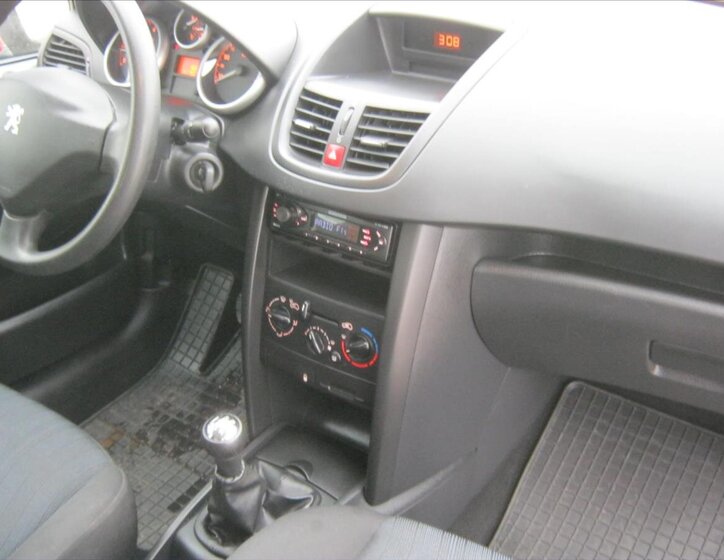 Peugeot 207 Kombi 1,4 l 54 kw