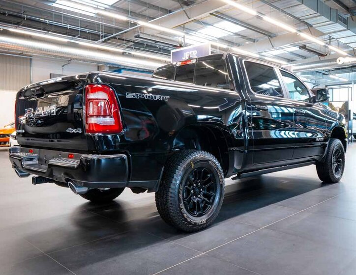 Dodge RAM 7
