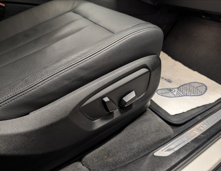 BMW X6 Sedan 3,0 l 190 kw