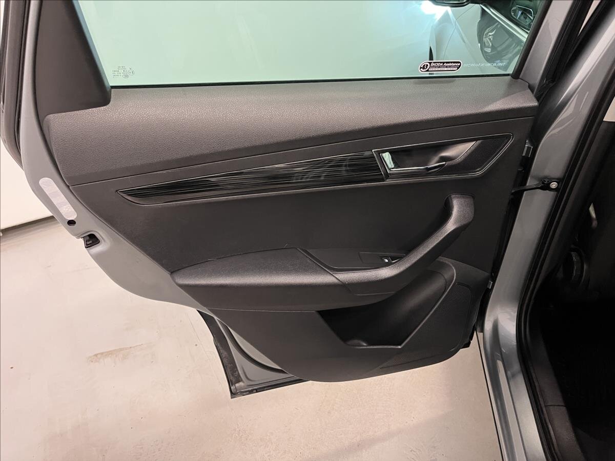 Škoda Karoq SUV / Terénní 1,5 l 110 kw