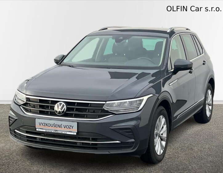 Volkswagen Tiguan 1