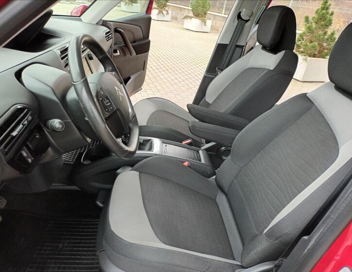 Citroën C4 Picasso MPV 1,2 l 81 kw