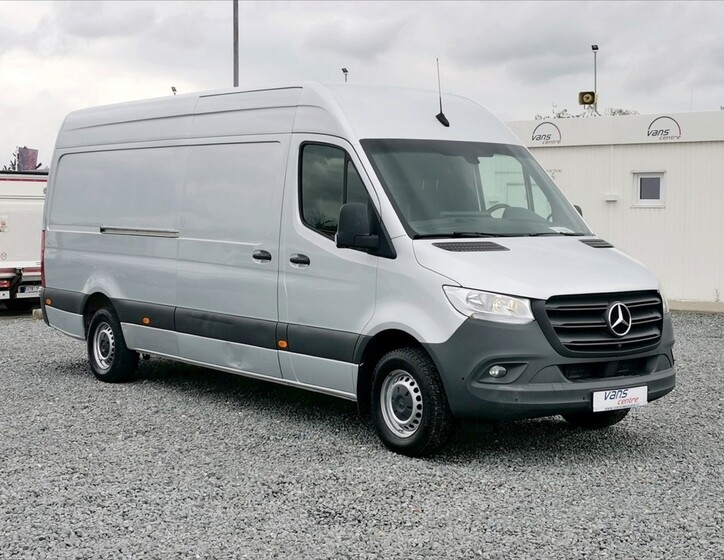 Mercedes-Benz Sprinter 2