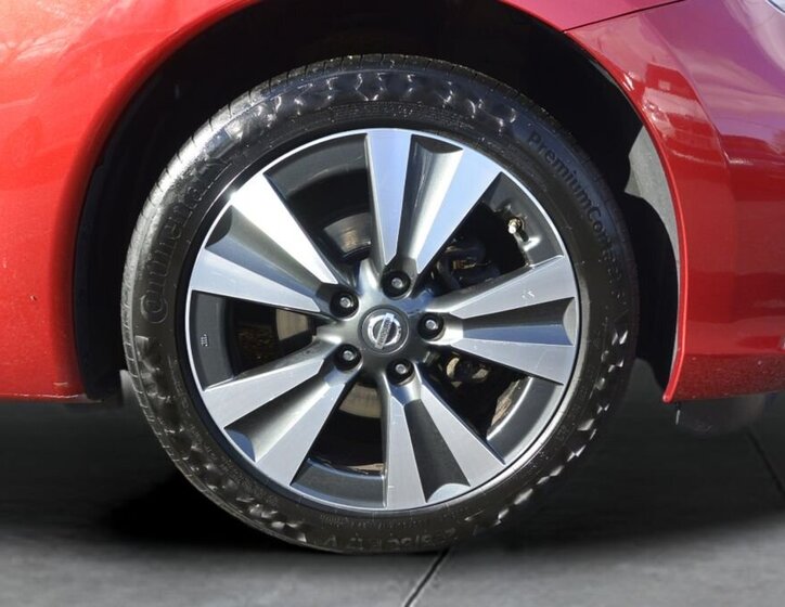 Nissan Pulsar Hatchback 1,2 l 85 kw