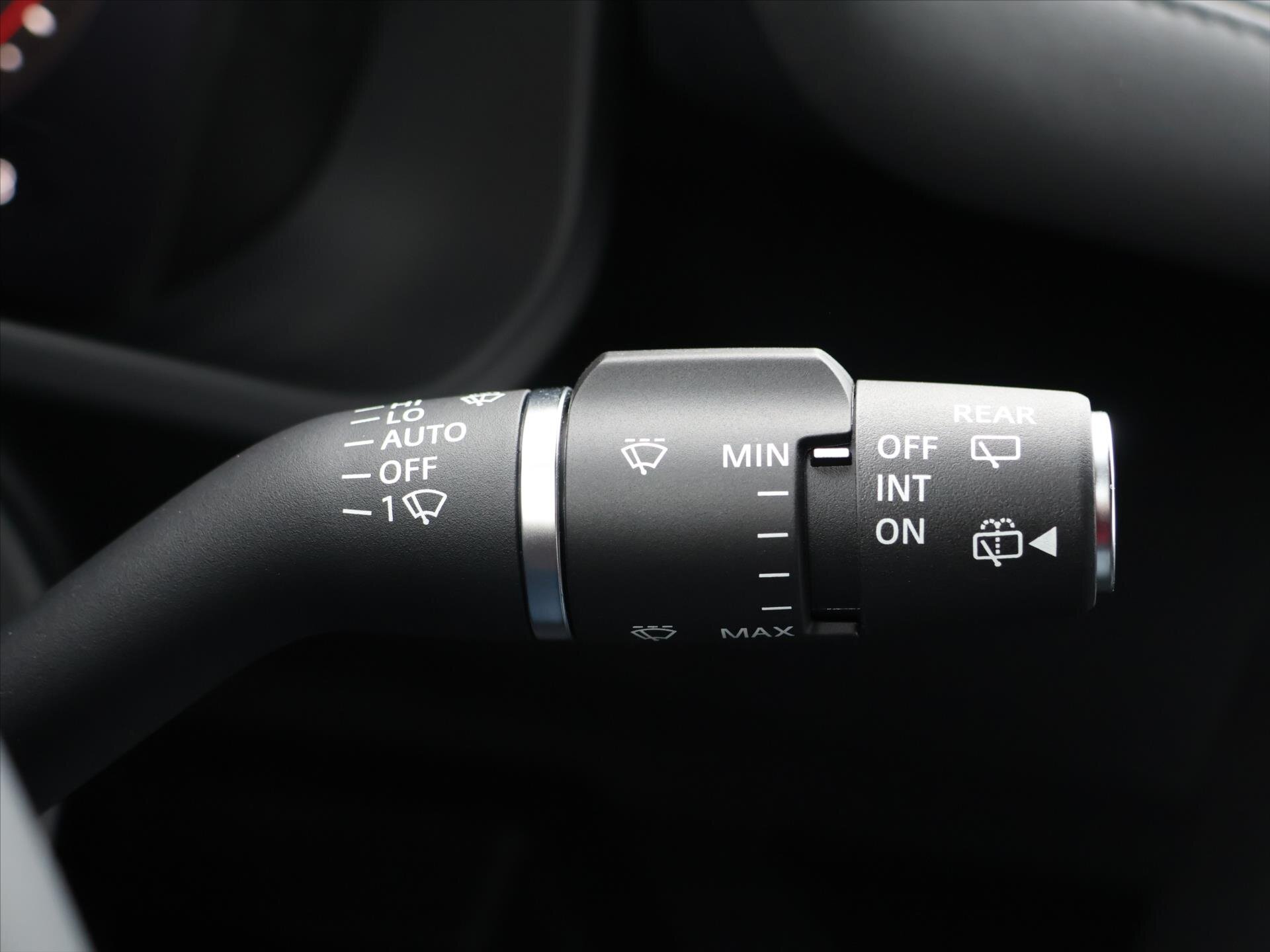 Land Rover Defender SUV / Terénní 5,0 l 313 kw