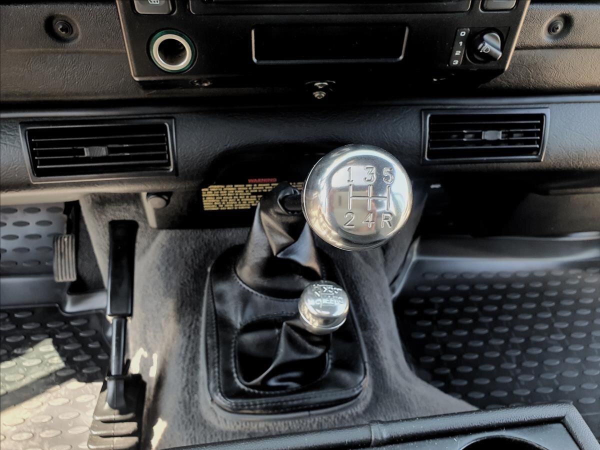 Land Rover Defender Ostatní 2,5 l 90 kw