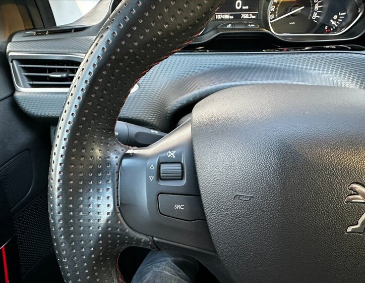 Peugeot 208 Hatchback 1,2 l 81 kw