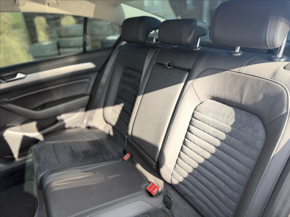 Volkswagen Passat Sedan / Limuzína 2,0 l 110 kw