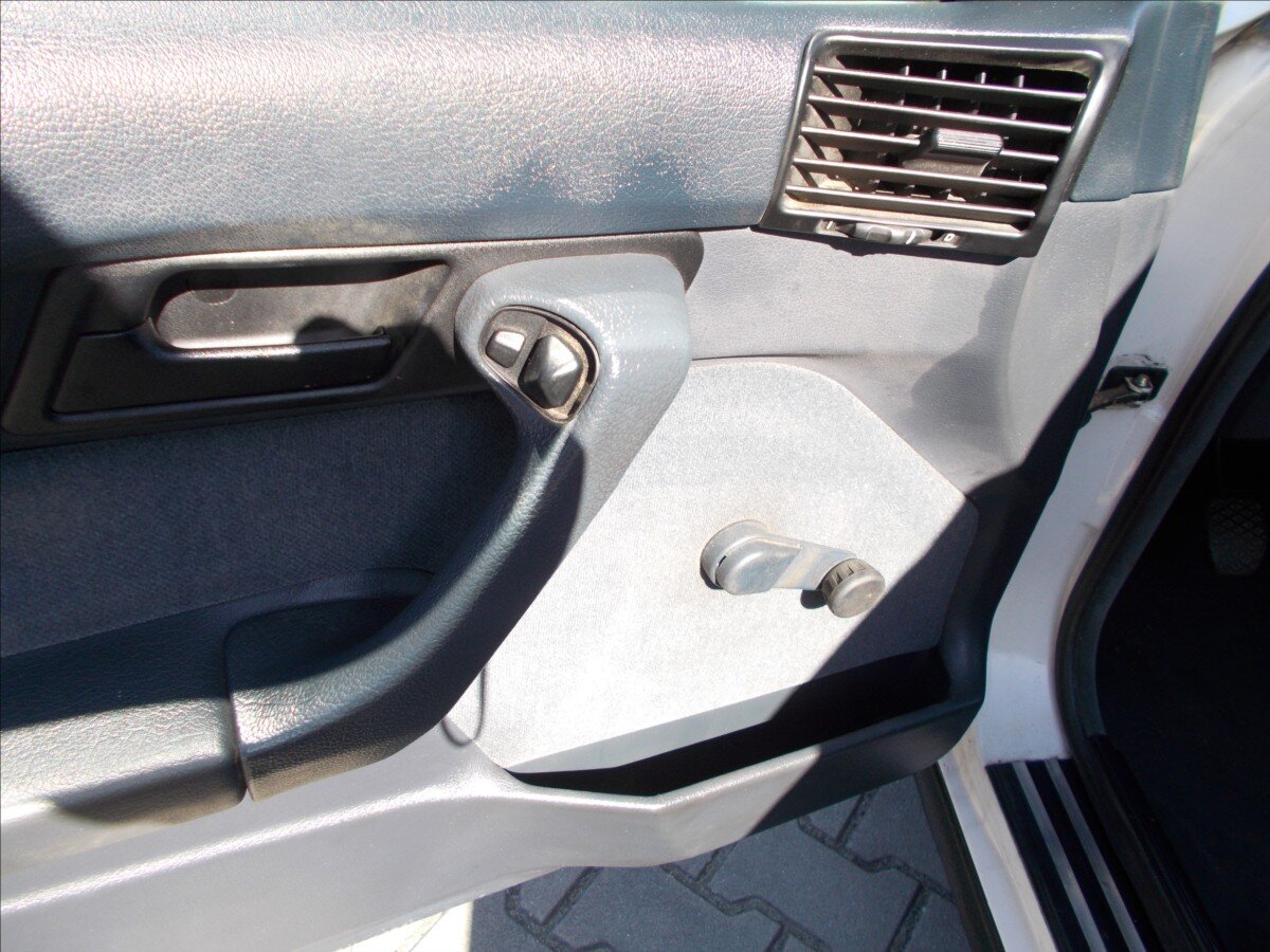 BMW Řada 5 Sedan / Limuzína 2,0 l 95 kw