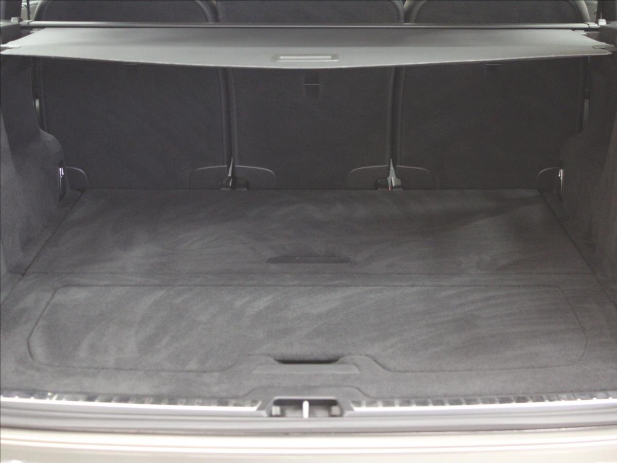 Volvo XC90 SUV 2,0 l 173 kw