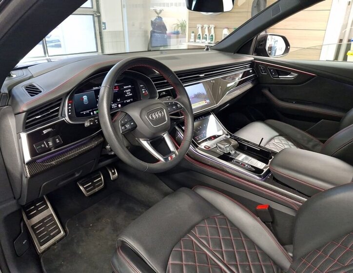 Audi SQ8 SUV / Terénní 4,0 l 373 kw