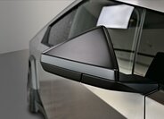 Tesla Ostatní SUV 0,0 450 kw