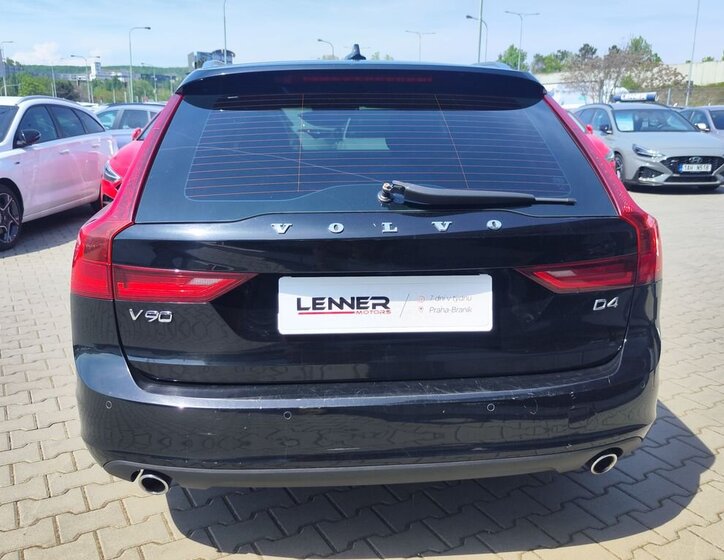 Volvo V90 Kombi 2,0 l 140 kw