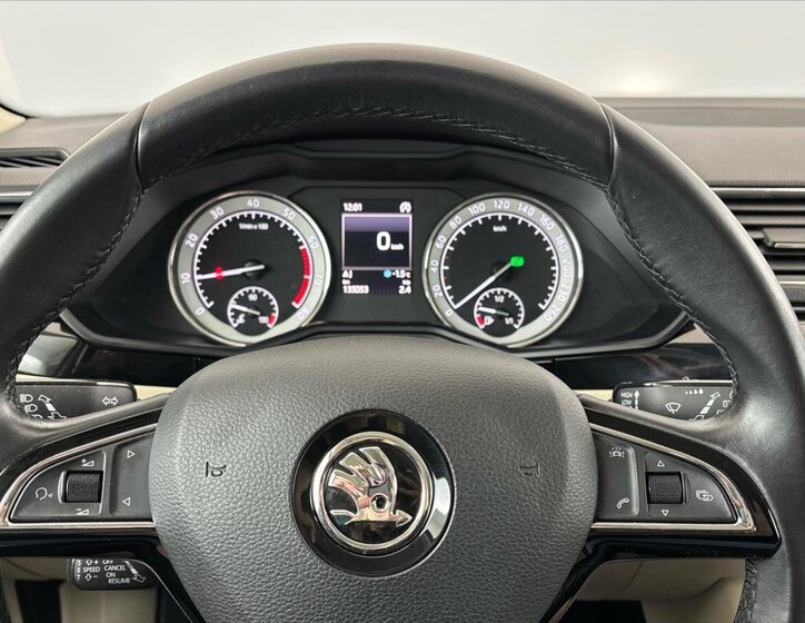 Škoda Superb Liftback 2,0 l 206 kw