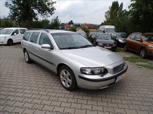 Volvo V70 Kombi 2,4 l 120 kw
